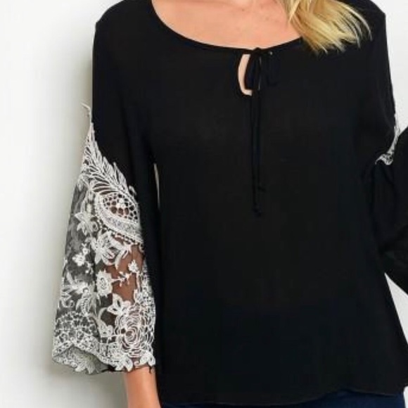 ❗️CLOSING SALE❗️ Black White Bell Lace Sleeve Top - Picture 3 of 3